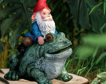 Resin Garden Gnome Riding Frog Statue, Fun Outdoor Patio Lawn Yard Decor, Weather-Resistant Figurine for Porch, Whimsical Gift Housewarming