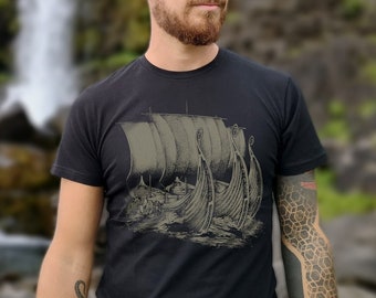 Hér Ferr Hafdjarfr ~ t-shirt *new version, discharge ink* (Viking clothing/Viking t-shirt/Norse mythology/Runes/Longboat/Pagan clothes)
