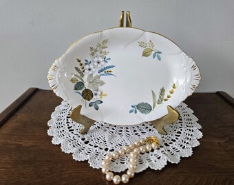 Vintage Royal Albert Bone China Regal Tablett | Weiß mit Blumen, blauen und grauen Blättern | Ovaler Waschtisch für die Kommode