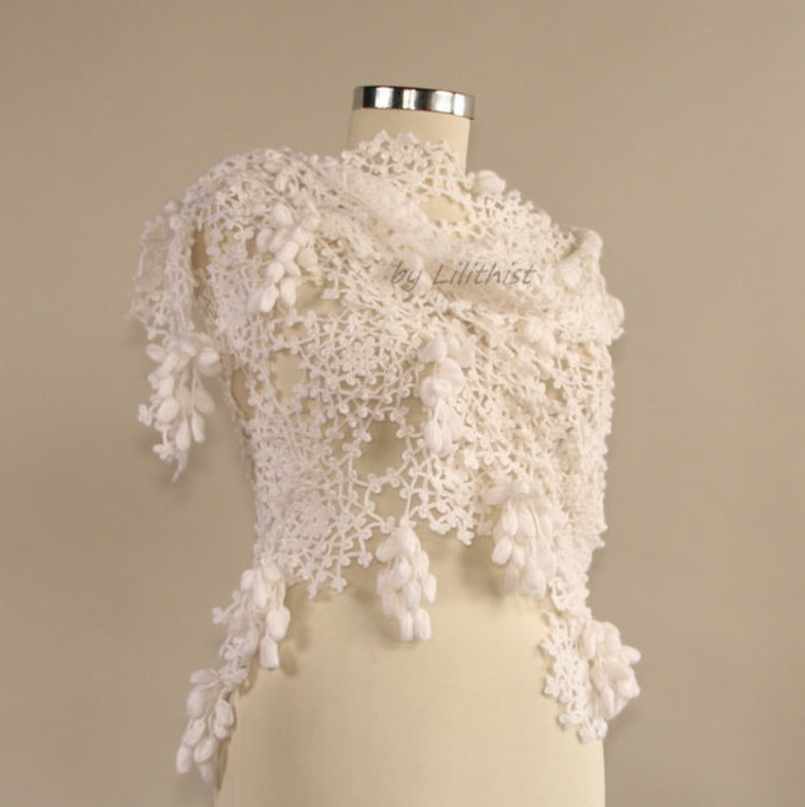 shawl for white dress