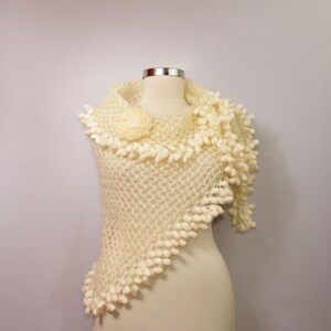 Bridal Shawl Boho, Wedding Shawl Ivory, Crochet Shawl Wrap, Triangle Shawl, Bridesmaid Shawl, Hand Crocheted Shoulder Shawl, Wedding Wrap