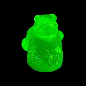 1930s Uranium Glass Frog Figurine - Yellow Vaseline UV Light Glass Animal Statue - Glowing Fluorescent Depressive Glass Art