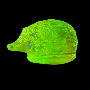 1930s Uranium Glass Hedgehog Figurine - Yellow Vaseline UV Light Glass Animal Statue - Glowing Fluorescent Depressive Glass Art