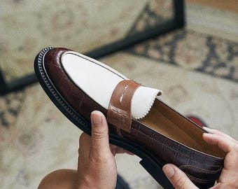 Mocasines Penny de piel bicolor hechos a mano, zapatos sin cordones para hombre