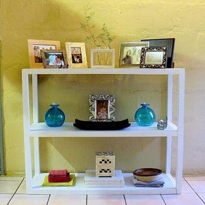 DIY Modern Bokhylla Träbearbetningsplan: West Elm Inspirerad Tornhylla (Utskrivbar PDF)
