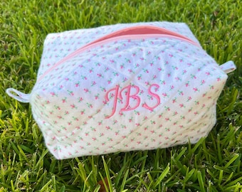 Hand sewn quilted makeup and cosmetic bag!