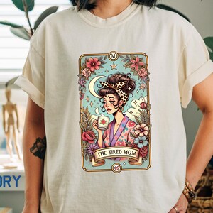 Camiseta de Tarô para Mãe | Camiseta de Mãe Cansada, Camiseta Vintage Linda para Mãe, Presente Perfeito para Mães, Dia das Mães, Primeiro Dia das Mães