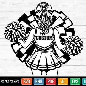 Op de afbeelding: Een zwart-witte grafische illustratie van een cheerleader van achteren gezien, gekleed in een uniform met het woord CUSTOM op de rug. De figuur heeft een paardenstaart met een grote strik en houdt twee pompons vast tegen een cirkelvormige achtergrond.