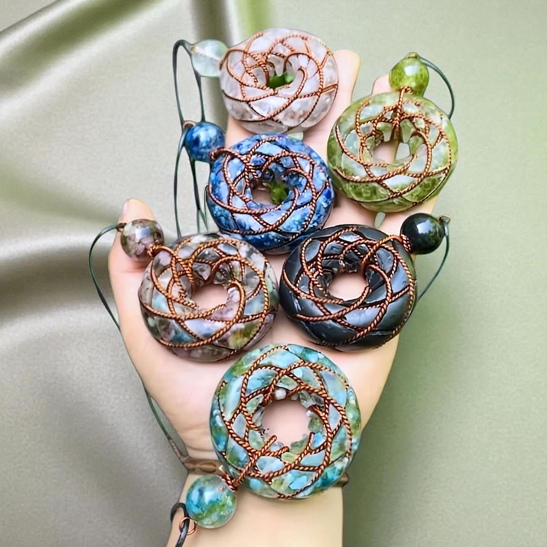 アクセサリー ロダンコイルペンダント オルゴントーラス 7チャクラ