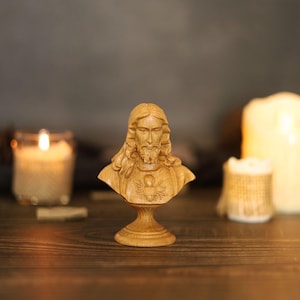 Kleine hölzerne Jesus Christus Büste Statue Sacred Heart Figur Handgemachtes katholisches christliches religiöses Altardekorgeschenk