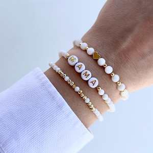Pulseras personalizadas con nombre, joyería para mamá, pulsera de la amistad, pulsera de perla y concha natural, chapada en oro de 18 quilates.