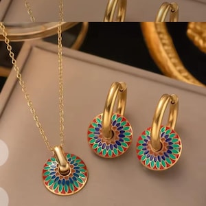 Necklace with pendant and earring