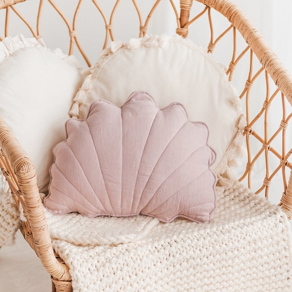 Pink Shell Pillow, Seashell Pillow, Starfish Pillow, Beach Nautical Decor, Linen Cushion, Ocean Pillow, Linen Throw Pillow,Decorative Pillow