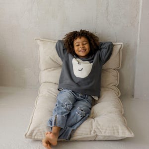 Coussin de sol capitonné en velours côtelé écru, coussin français, coussin de siège doux, décoration de chambre d'enfant, cadeau pour la maternelle, rénovation intérieure