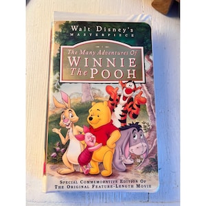 Walt Disney&#39;s Masterpiece The Many Adventures Of Winnie The Pooh VHS Tape Movie