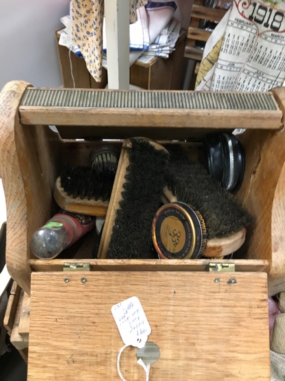 vintage kiwi shoe shine box