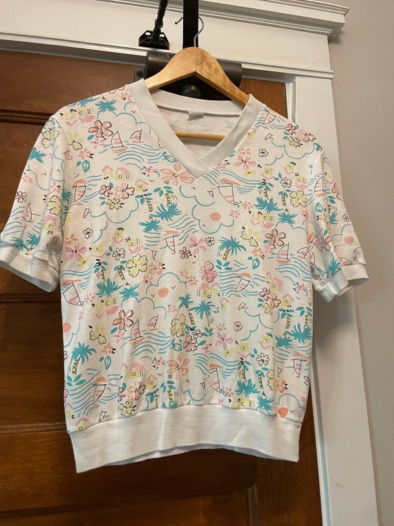 80s Vintage Beach Theme Print Short Sleeve V-Neck… - image 1