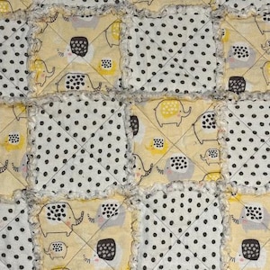 Elephant Baby Rag Quilt  36&#39;&quot; x 36&quot;   Crib Size