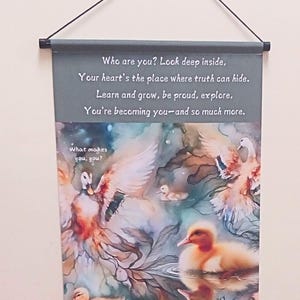 Wer bist du? A2 Wall Rollrolle – Inspirierende Wachstums-Denkweise, Enten-Reflektion, Selbstfindungs-Poesie