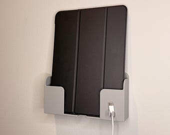 Soporte de pared para tablet de 7,5 pulgadas con gancho para cargador - Almacenamiento minimalista para tablet impreso en 3D