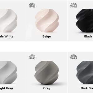 Puede incluir: Colecci&oacute;n de seis jarrones decorativos en espiral de varios colores: Jade White, Beige, Negro, Gris claro, Gris y Gris oscuro. Cada jarr&oacute;n tiene el logo "RFID".