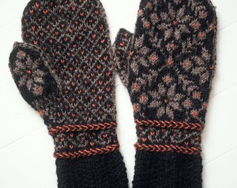 Speedy Selbu Mittens Knitting Pattern: Norwegian Star Mittens