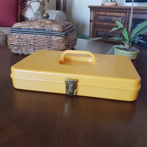 Wil-Hold thread and bobbin case holder storage