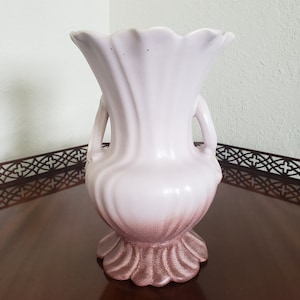 Weller pottery pink vase circa 1930s