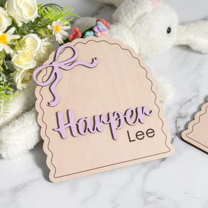 Letrero de doble cara para anuncio de nacimiento de bebé, letrero personalizado con el nombre de la bebé coqueta, letrero para anuncio de hospital de niña, accesorio fotográfico para recién nacidos
