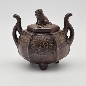 Vintage Chinese Yixing-Style Incense Burner – Tripod Censer with Foo Dog Lid & Maker’s Mark