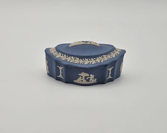 Wedgwood Jasperware Blue & White Trinket Box – Oval Lidded Porcelain with Classical Motifs