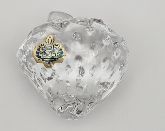 Beyer Crystal Strawberry Figurine – Handcrafted in Bavaria, Germany