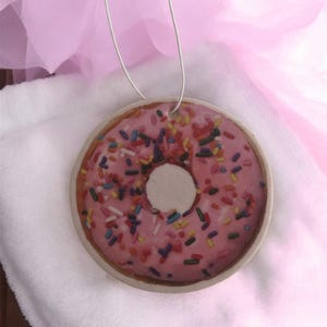 Homer Simpson’s donut car air freshener, funny air freshener, car accessories, dispenser, freshies, novelty. Cartoon