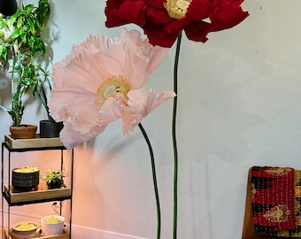 Giant Crepe Paper Poppy Flower Set: Freestanding Wedding Decor