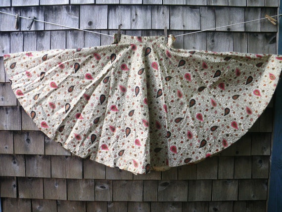 1950s Flocked Cotton Paisley Print Circle Skirt, … - image 3