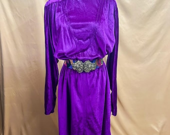 むらさき⭐︎kastane velour bell sleeve dress Kastane（カスタネ）の「【11.2(土)12:00発売】velour bell sleeve