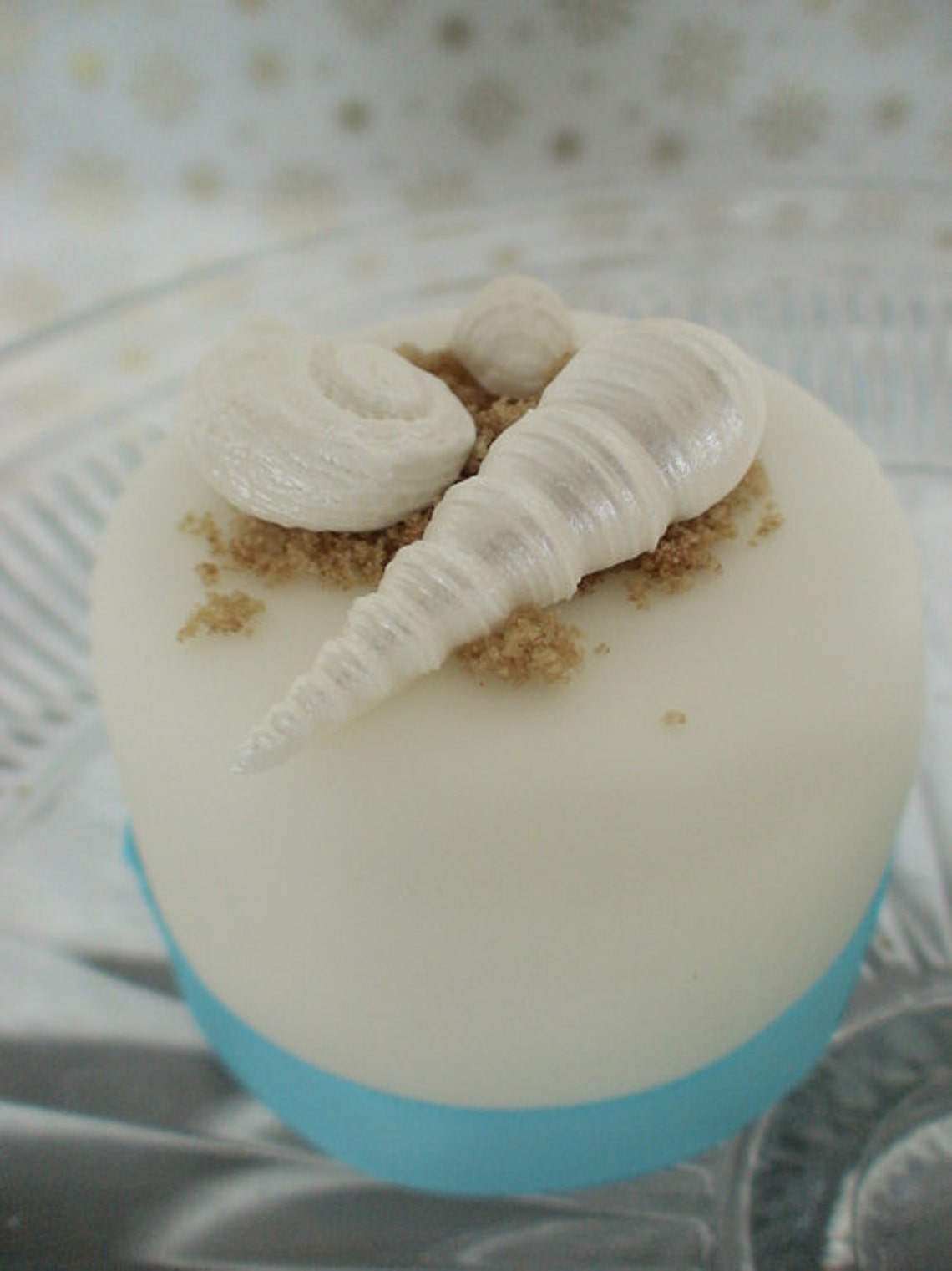 Edible sugar sea shells small pearl white set of 24 Etsy