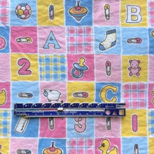 Vintage flanelstof kinderkamerontwerpen bijna 1 1/2 yards 44&quot; breed