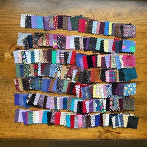 Über 110 kleine vorgeschnittene Teile verschiedener Vintage-Stoffe, perfekt für Junk Journaling, Collage, Slow Stitch oder andere kreative Projekte