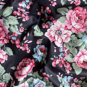 Vintage V.I.P. Cranston Print Works Floral Fabric, Fabric by the Yard