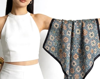 Bufanda elegante de seda y algodón azul humo de 25 pulgadas cuadradas para mujer, versátil, de verano, de seda morera, elegante, pañuelo multifuncional, regalo para ella.