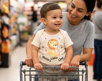 Body infantil "Leolhinho da Mamãe" - Filhote de leão em aquarela, estrelas, camiseta com estampa de animais da selva