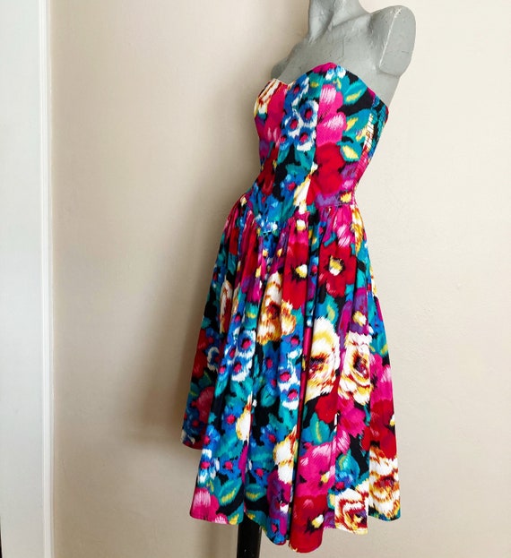 Vintage 80s Mod Tropical Strapless Sundress in Pi… - image 5