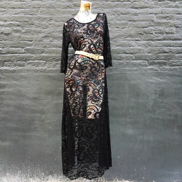 Secondhand Lace Maxi Dress