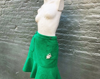 OOAK Altered Anthropologie Jade Kelly Green Wool Felted Mini Skirt with Rhinestone Pin   Medium