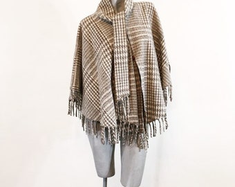 Vintage 70s Gray Beige Wool Plaid Cape with Attached Tie