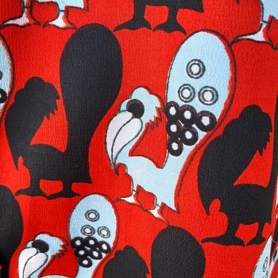 Vintage Mod 70s Red Blue and White Abstract Bird … - image 7