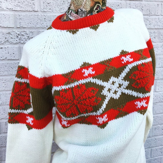 Vintage 60s Snow White Red Olive Green Sweater