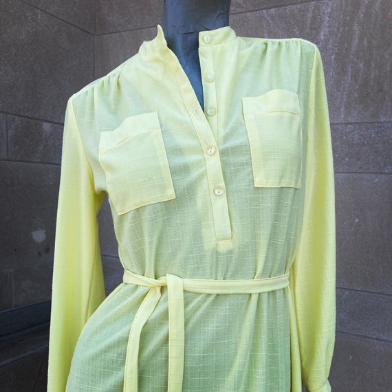 Vintage 70s Light and Breezy Buttercup Yellow Shi… - image 5