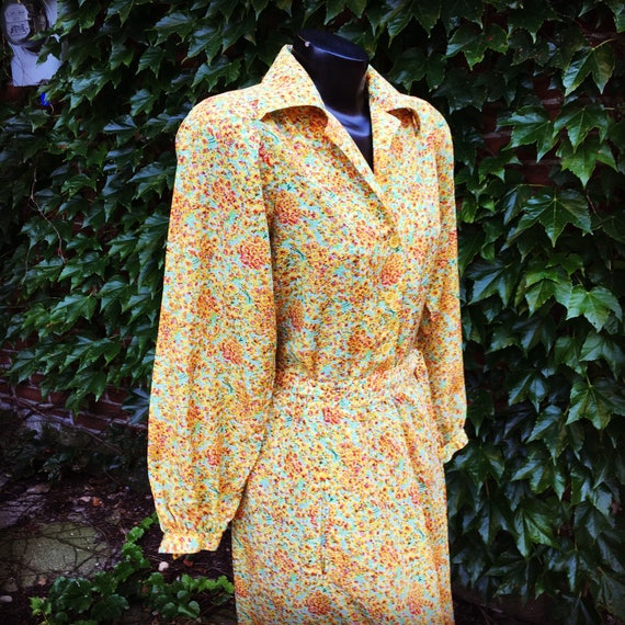 Vintage 70s Albert Nippon Blouse and Skirt Set  Y… - image 3